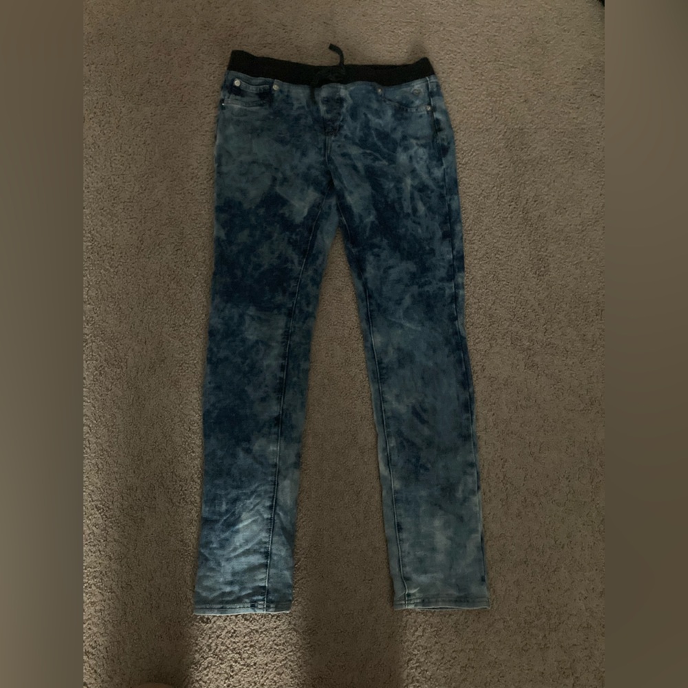Did dyed jeans with a waistband for girls